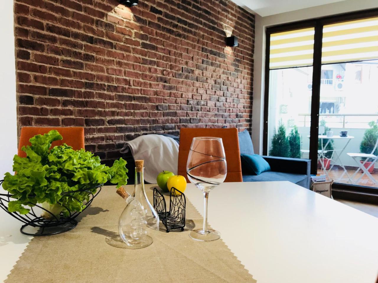 Bright, Comfortable And Cozy Apartment Burgas City Eksteriør billede