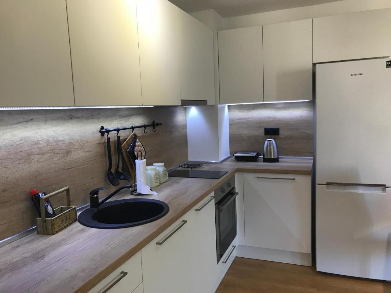 Bright, Comfortable And Cozy Apartment Burgas City Eksteriør billede