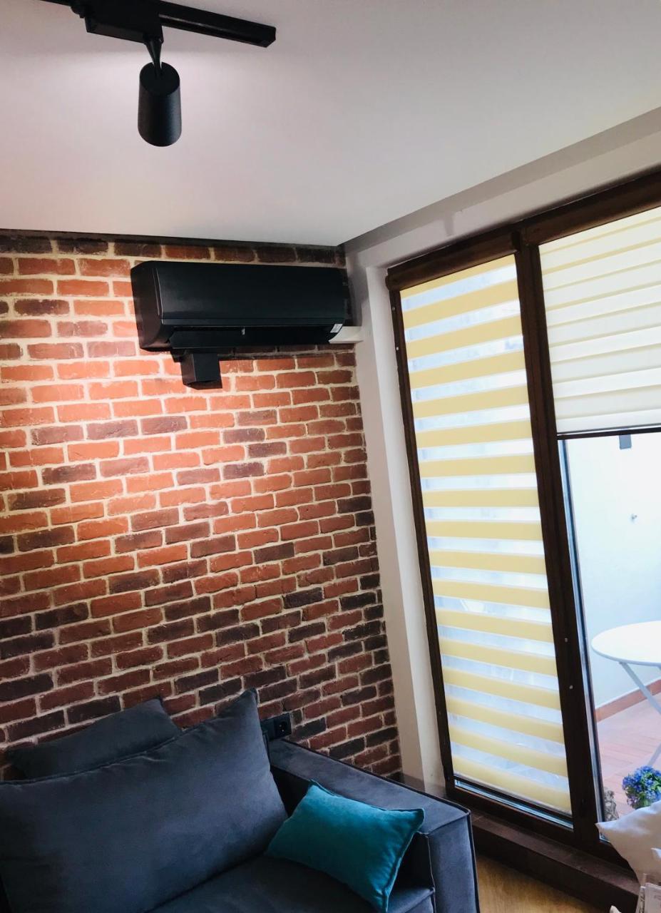 Bright, Comfortable And Cozy Apartment Burgas City Eksteriør billede